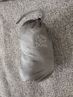 Uniqlo Women Light Down Puffer Vest - Gray Size L